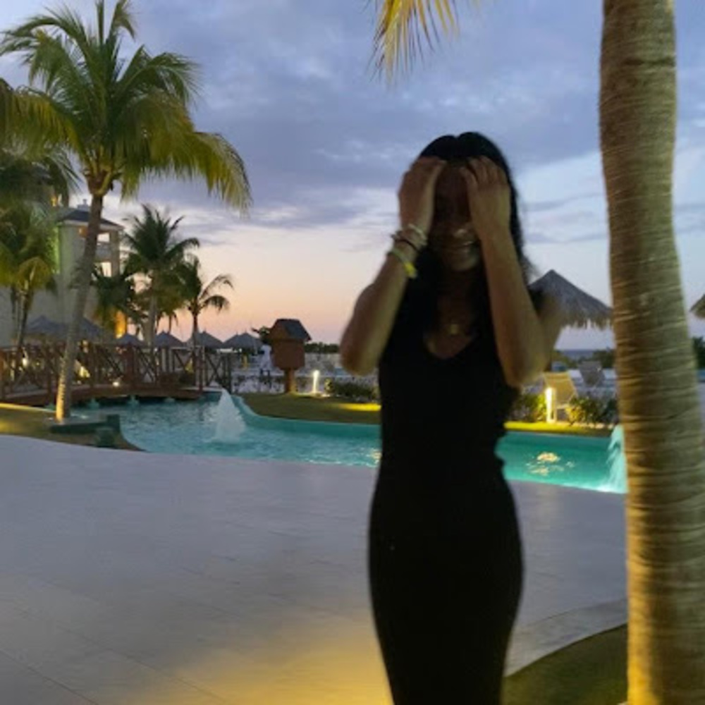 Meet your Posher, Simran